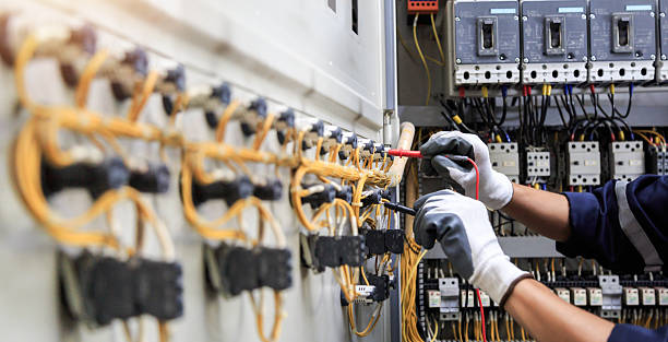 Professional Electrician technician working in Dixon, KY